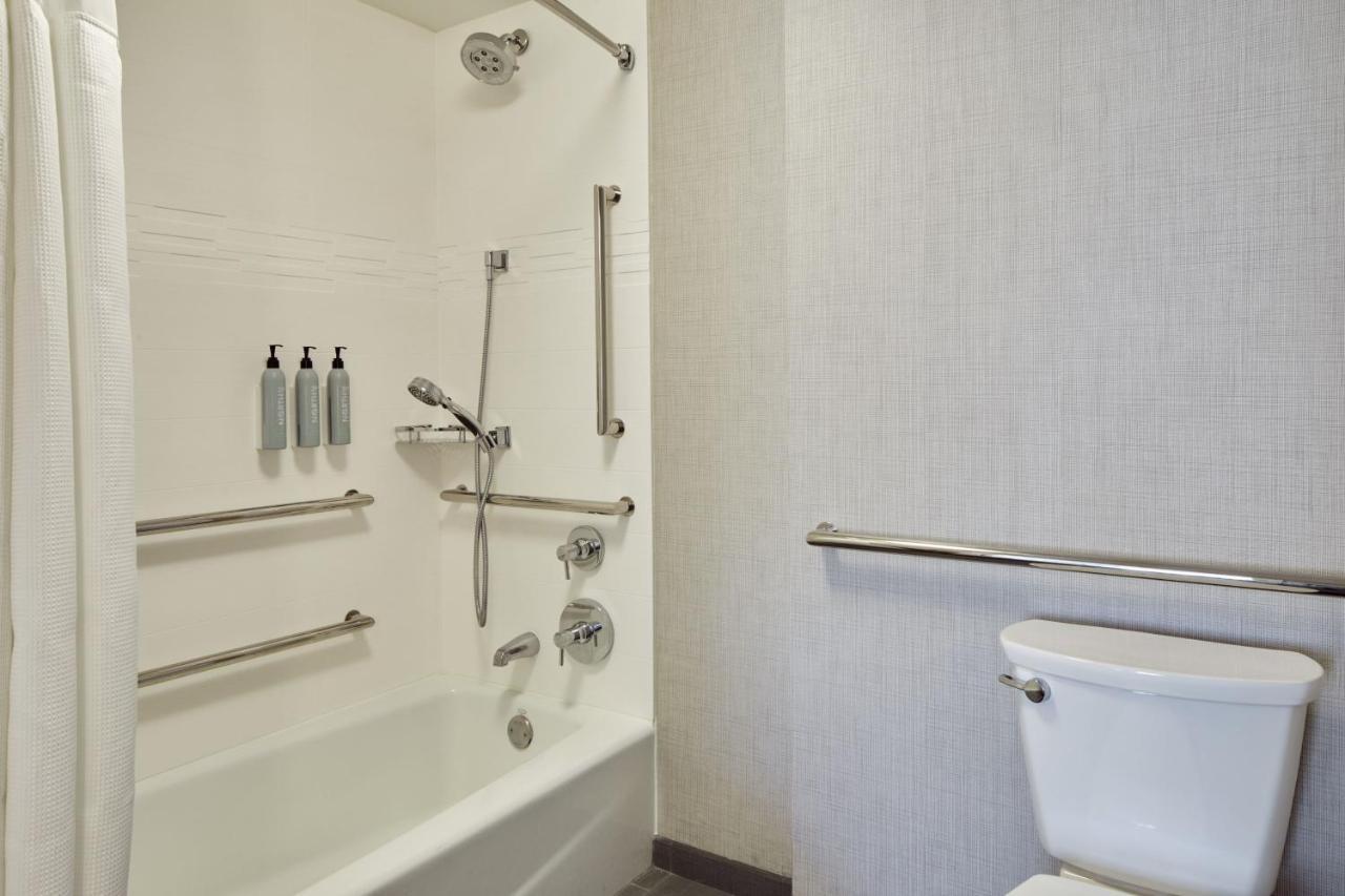 Residence Inn Los Angeles Уестлейк Вилидж Екстериор снимка